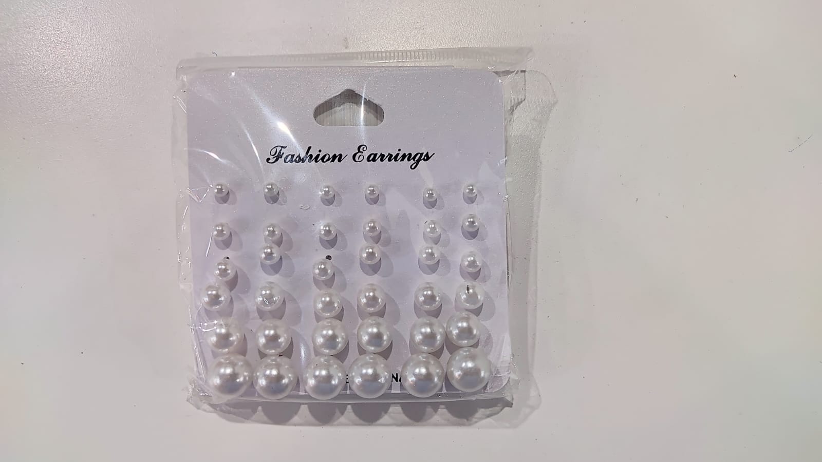 🤍✨ Aros de Perla x 18 Pares en Blíster ✨🤍